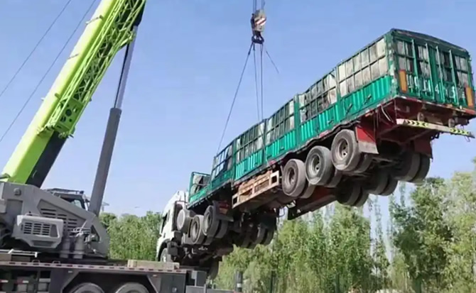 大姚道路脱困救援案例